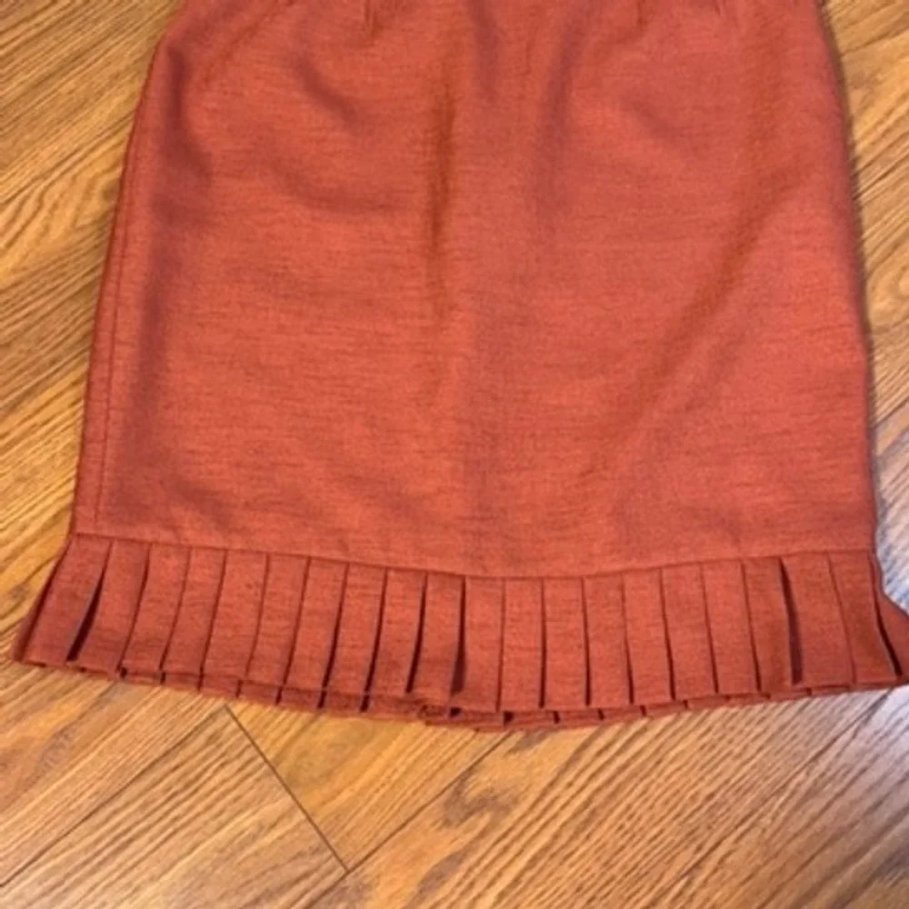 Le Suit Petite Rust Orange Skirt Suit Set 10P Blazer Pleated Ruffle WD808B041